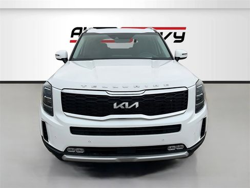 Used 2022 Kia Telluride SX w/ SX Prestige Package image 2