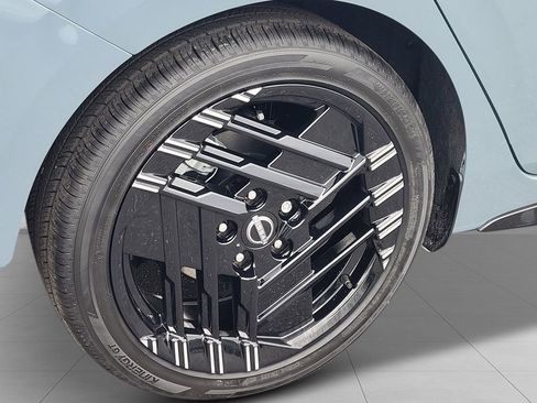 New 2026 Nissan Sentra SR w/ Floor Mat Package FWD image 9