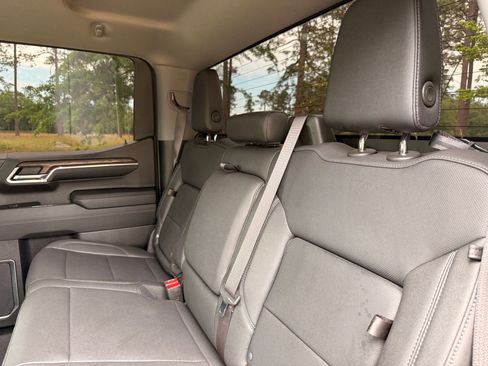 Used 2023 GMC Sierra 1500 SLT w/ X31 Off-Road Package AWD/4WD image 28