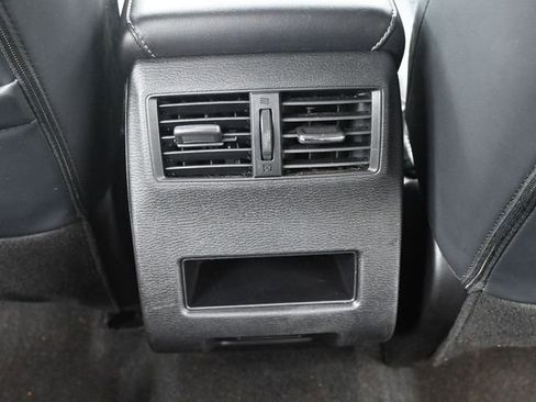 Used 2025 Mitsubishi Outlander SE FWD image 30