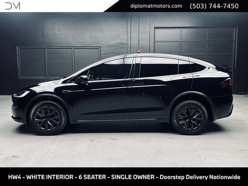 Used 2024 Tesla Model X AWD/4WD image 3