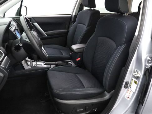Used 2018 Subaru Forester 2.5i Premium w/ All-Weather Package AWD/4WD image 2