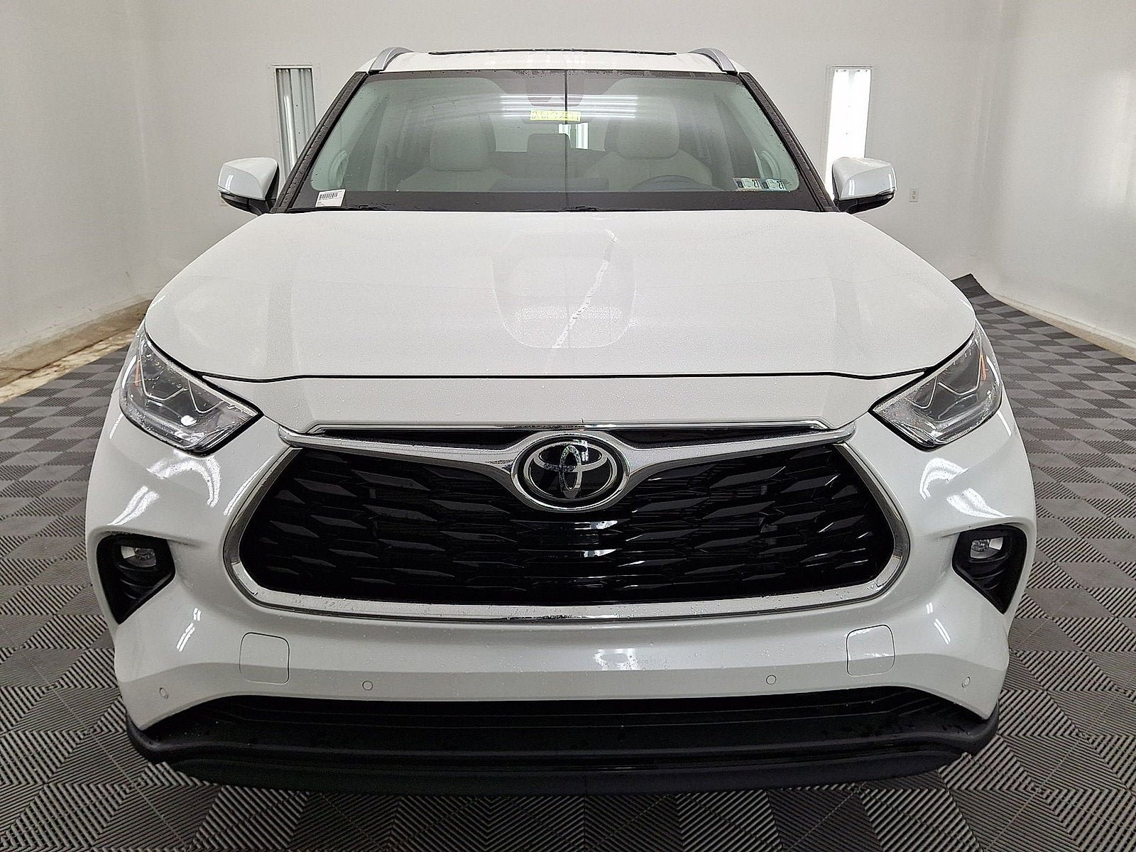 Used 2023 Toyota Highlander Limited AWD/4WD image 21
