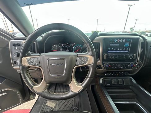 Used 2018 GMC Sierra 1500 Denali w/ Denali Ultimate Package AWD/4WD image 10