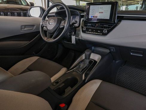 Used 2024 Toyota Corolla LE FWD image 31