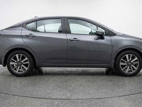 Used 2025 Nissan Versa SV image 11