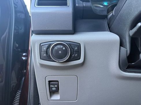 Used 2019 Ford F150 XLT image 8