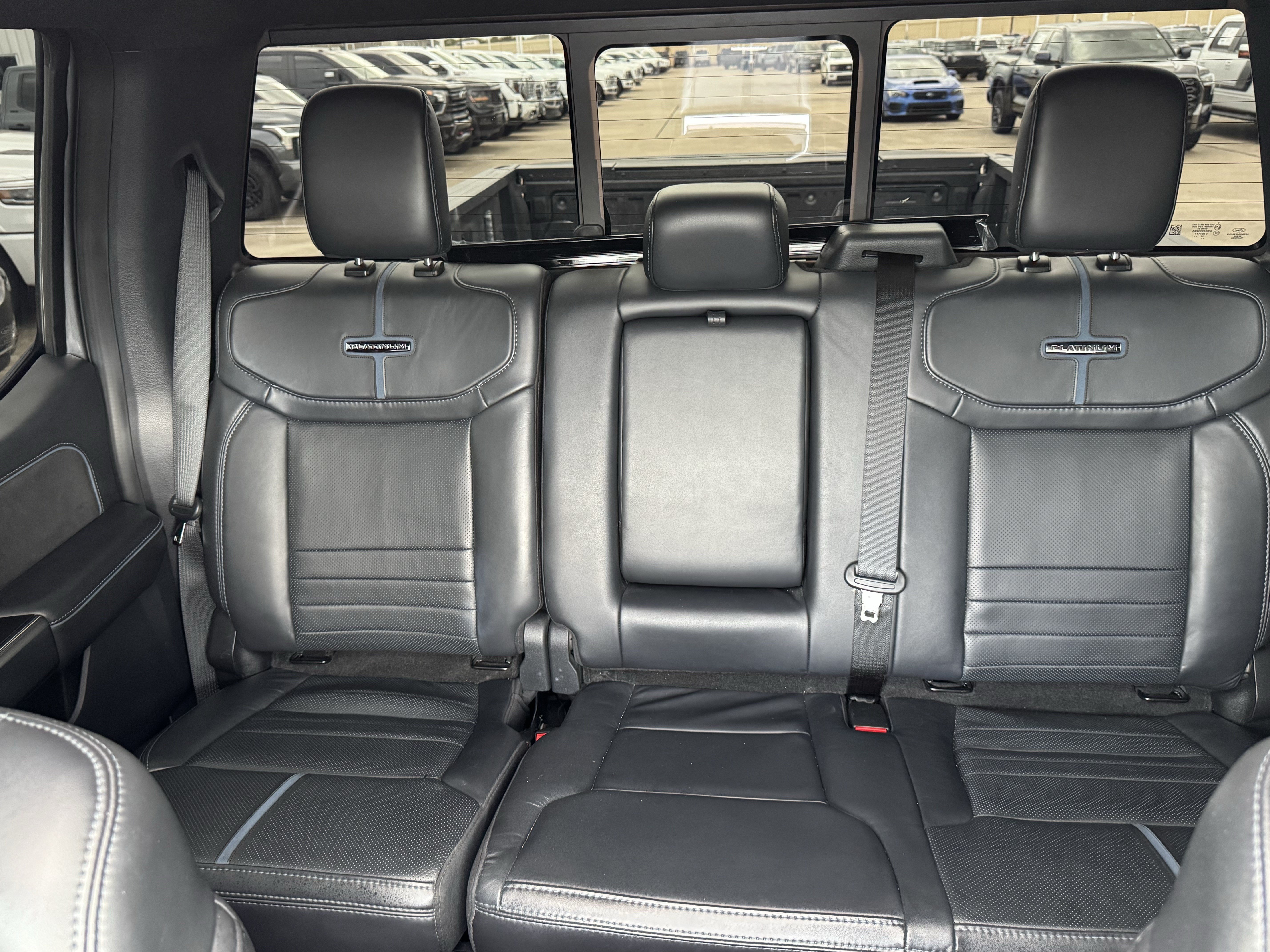 Used 2025 Ford F250 Platinum w/ FX4 Off-Road Package AWD/4WD image 24