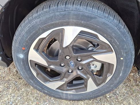 Certified 2025 Subaru Crosstrek 2.5i Limited w/ Crosstrek Mirror Package AWD/4WD image 6