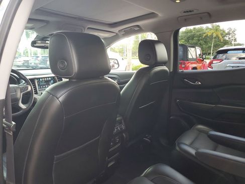 Used 2019 GMC Acadia SLT image 15