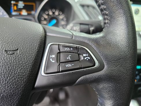 Used 2019 Ford Escape SEL image 29