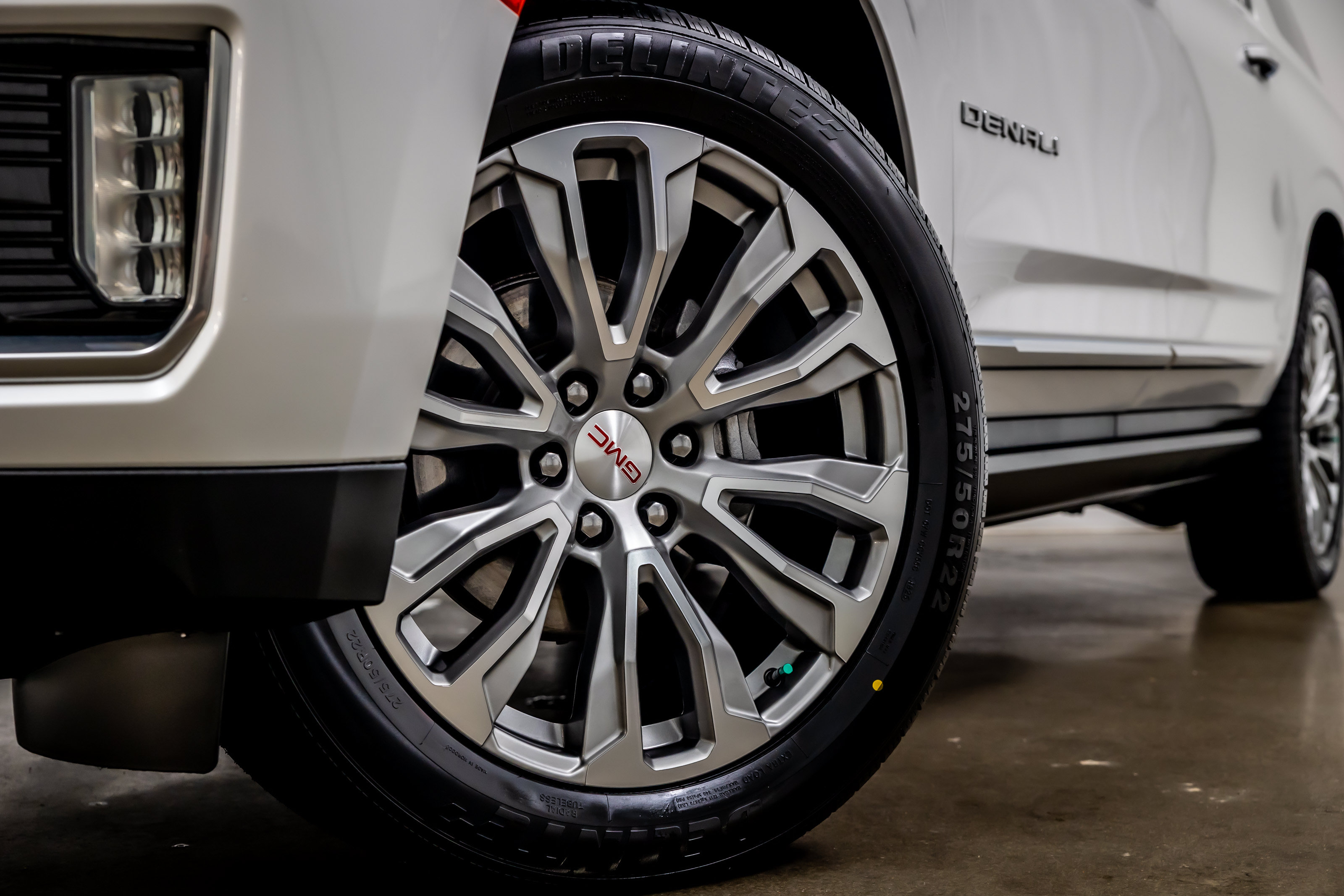 Used 2022 GMC Yukon XL Denali RWD image 23