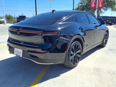 Used 2025 Toyota Crown Nightshade image 4