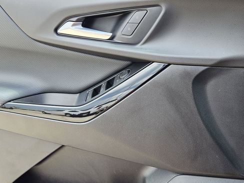 New 2026 Chevrolet Equinox LT FWD image 23