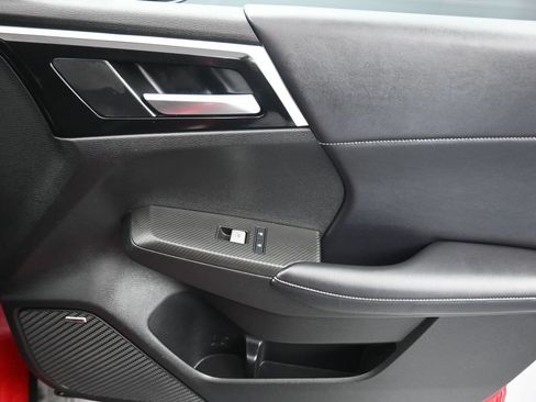 Used 2025 Mitsubishi Outlander AWD image 51