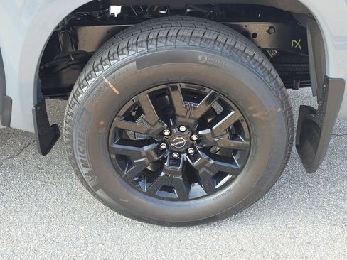 New 2026 Nissan Frontier SV w/ SV Convenience Package RWD image 12