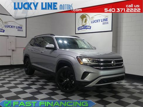 Used 2022 Volkswagen Atlas SE w/ Panoramic Sunroof Package FWD image 1