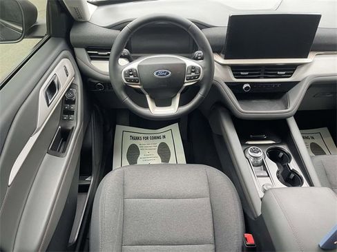 Certified 2025 Ford Explorer Active image 13