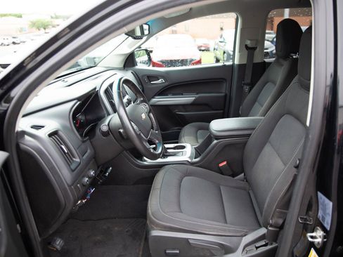 Used 2022 Chevrolet Colorado LT AWD/4WD image 20