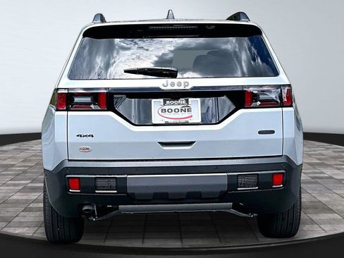 New 2026 Jeep Cherokee Overland w/ Trailer Tow Group AWD/4WD image 5