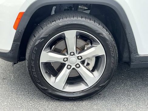 Used 2021 Jeep Grand Cherokee L Limited AWD/4WD image 11