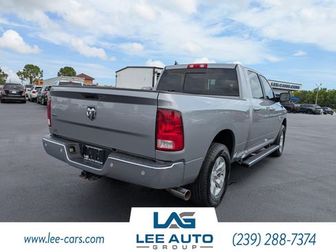 Used 2020 RAM 1500 Classic SLT w/ Luxury Group RWD image 3