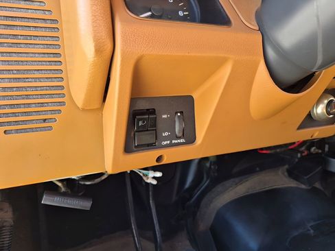 Used 1995 Jeep Wrangler Rio Grande AWD/4WD image 22