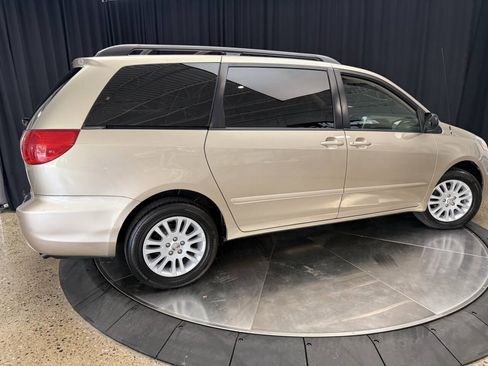 Used 2008 Toyota Sienna LE AWD/4WD image 9
