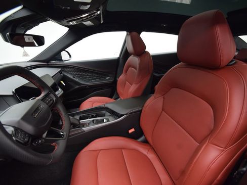 New 2026 Dodge Charger R/T AWD/4WD image 32