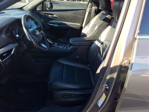 Used 2020 Cadillac XT4 Premium Luxury w/ Cold Weather Package image 13