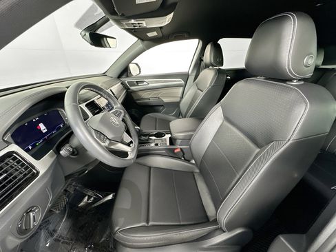 Used 2023 Volkswagen Atlas Cross Sport SE image 20