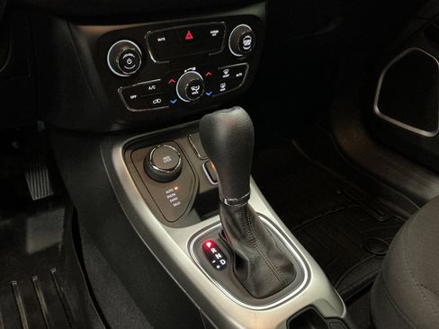 Used 2021 Jeep Compass Sport w/ Cold Weather Group AWD/4WD image 15