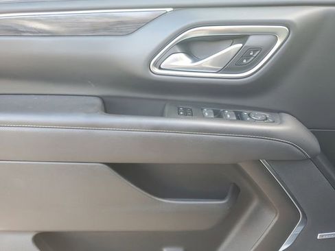 Used 2022 GMC Yukon SLT w/ SLT Premium Package RWD image 16