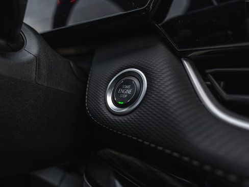 Used 2025 Chevrolet Equinox LT image 8