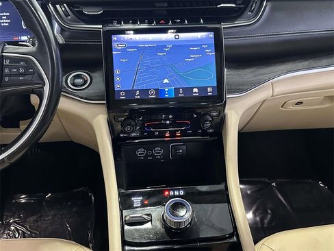 Used 2021 Jeep Grand Cherokee L Limited image 21