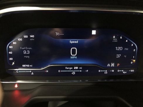 Certified 2022 Chevrolet Suburban RST w/ Sport Performance Package image 17