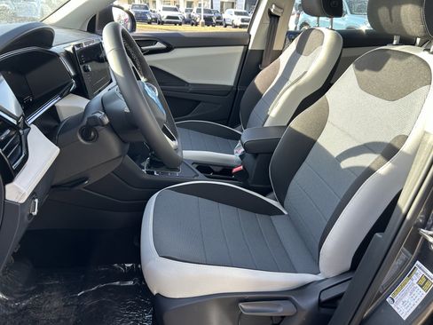 New 2026 Volkswagen Taos S image 21