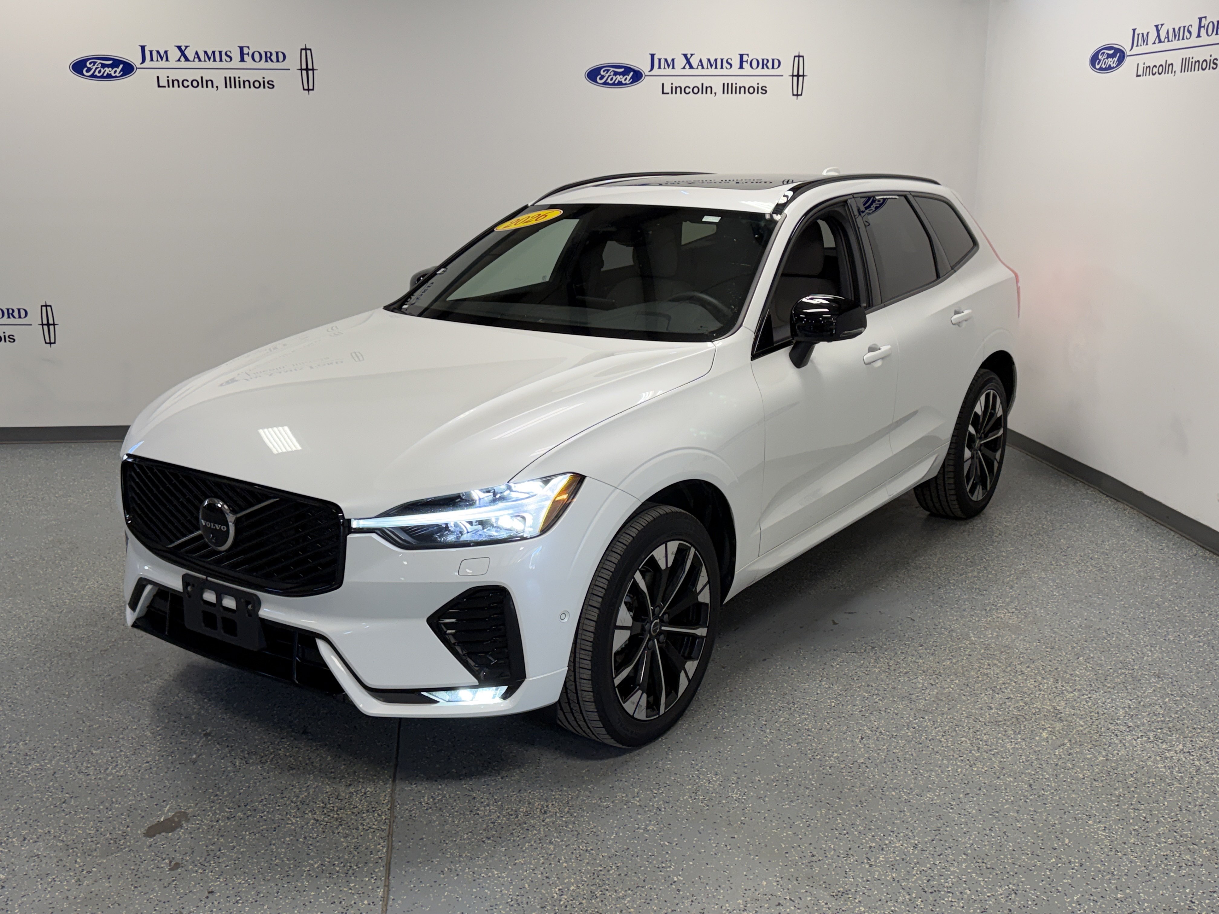 Used 2026 Volvo XC60 B5 Plus AWD/4WD image 3