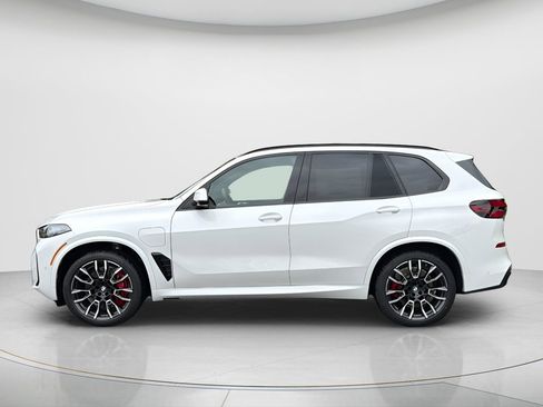 New 2026 BMW X5 xDrive50e w/ M Sport Package AWD/4WD image 16