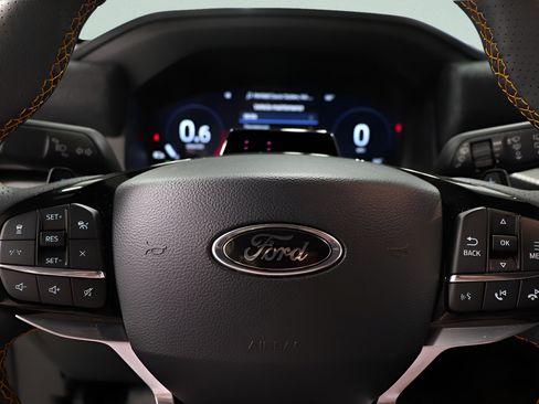 Used 2026 Ford Explorer Tremor w/ Tremor Ultimate Package AWD/4WD image 14