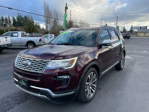 Used 2018 Ford Explorer Platinum AWD/4WD image 3