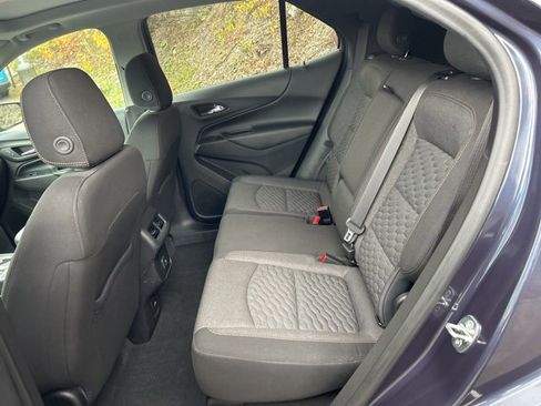 Used 2019 Chevrolet Equinox LT w/ Sun & Navigation Package image 17