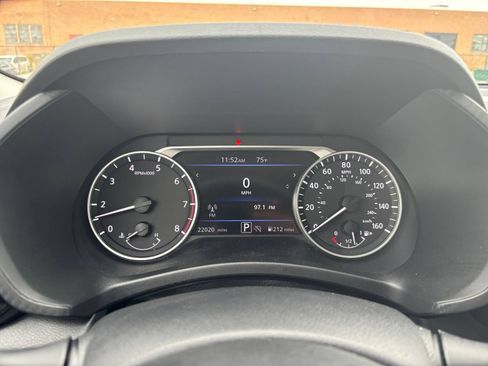 Used 2025 Nissan Sentra SV FWD image 37