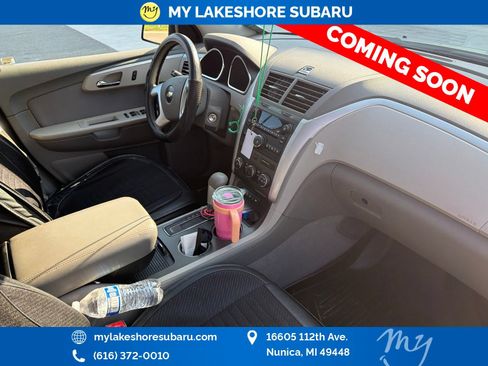 Used 2010 Chevrolet Traverse LS FWD image 11
