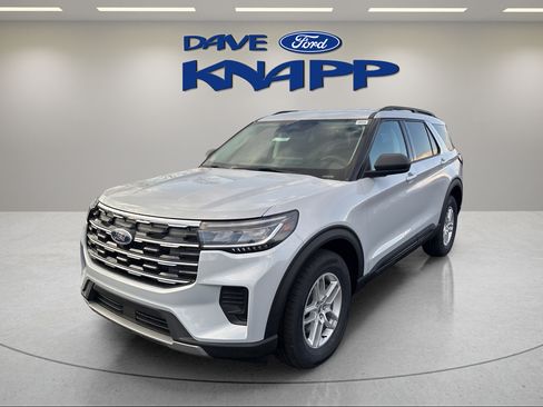 Used 2026 Ford Explorer Active AWD/4WD image 3