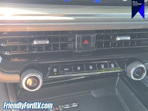 Used 2025 Chevrolet Suburban LT AWD/4WD image 25