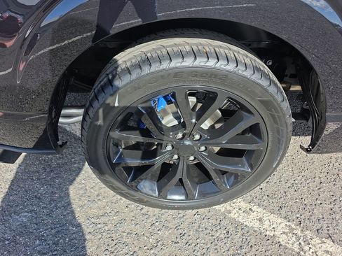 Used 2023 Ford F150 Lariat AWD/4WD image 40
