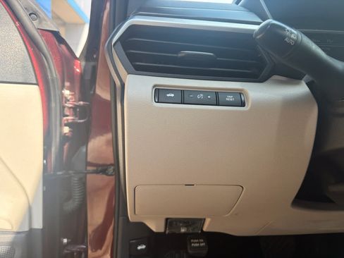 Used 2025 Nissan Altima 2.5 SV FWD image 22