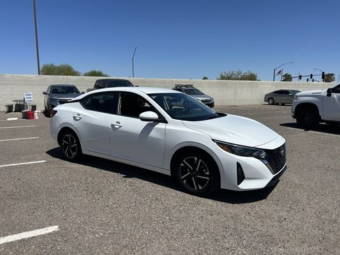 Used 2024 Nissan Sentra SV FWD image 6