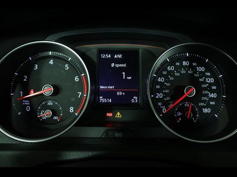 Used 2017 Volkswagen GTI Sport image 19